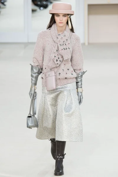 Look 36